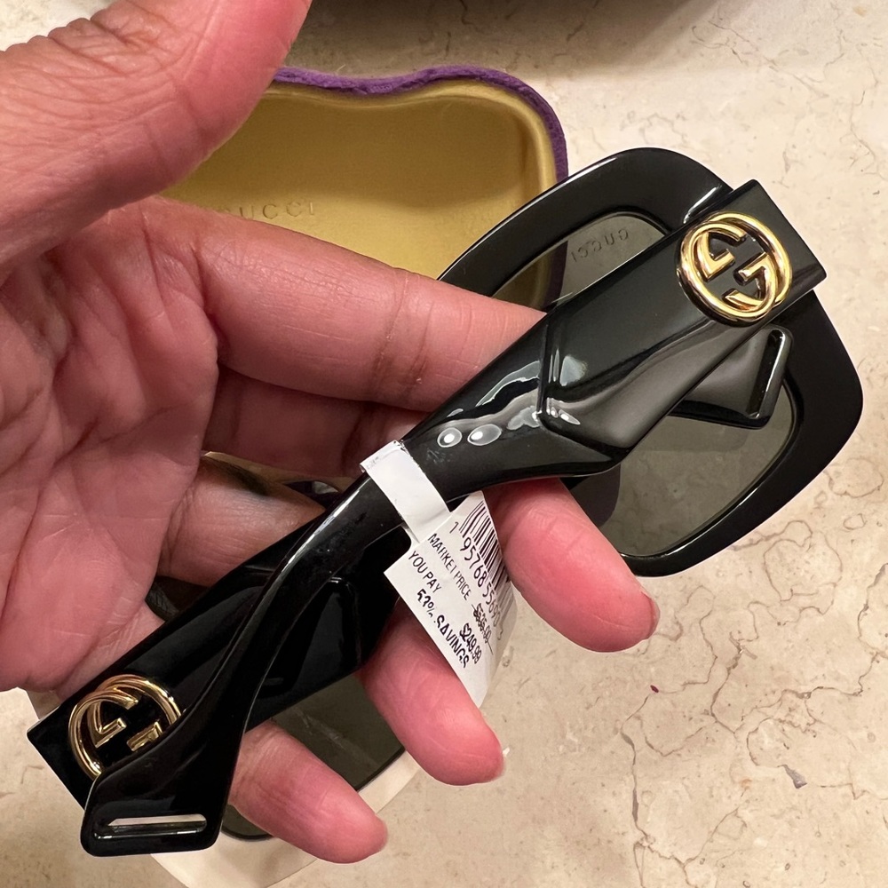 GUCCI 🕶️ - Picture 3 of 7
